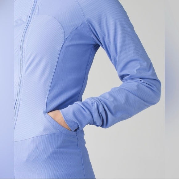 Lululemon In Flux Jacket in Lullaby - Picture 2 of 9